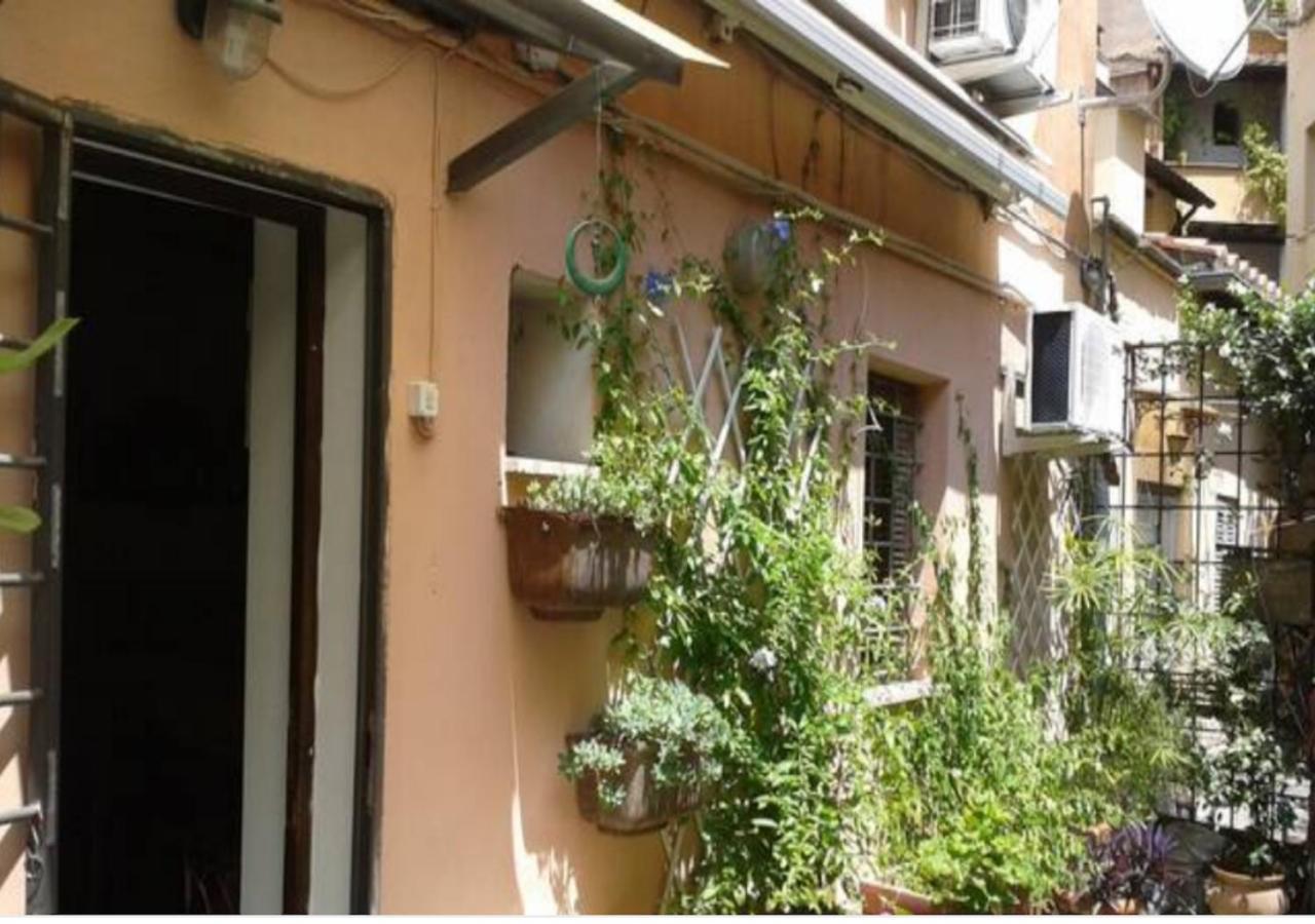 Independent With Garden Heart Of Trastevere John Cabot Рим Екстер'єр фото