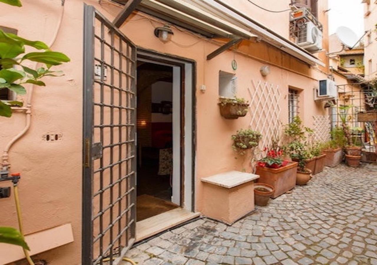 Independent With Garden Heart Of Trastevere John Cabot Рим Екстер'єр фото